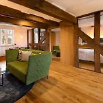 Brunnenhaus Schloss Landau 酒店