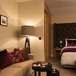 Brunnenhaus Schloss Landau 4* 巴特阿罗尔森