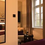 Hotel Brunnenhaus Schloss Landau