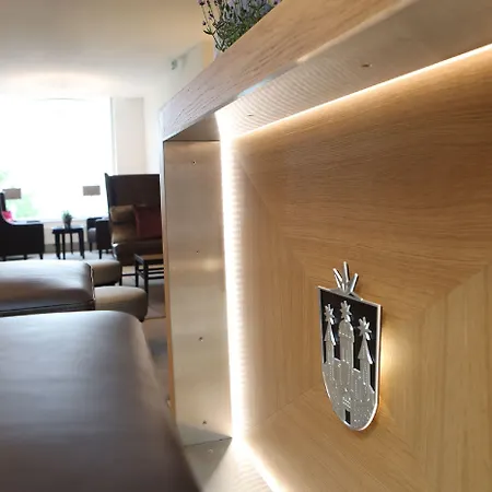 Brunnenhaus Schloss Landau Hotel 4*