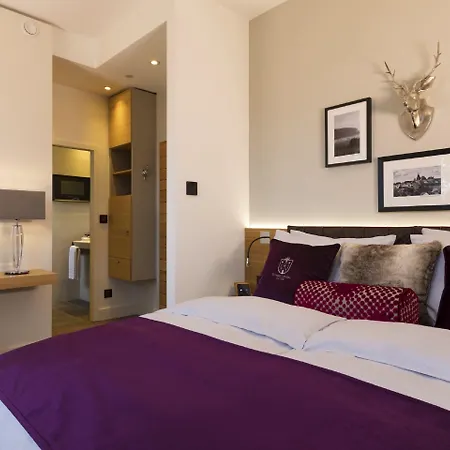 Brunnenhaus Schloss Landau 4*