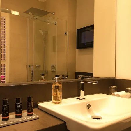 Hotel Brunnenhaus Schloss Landau 4*