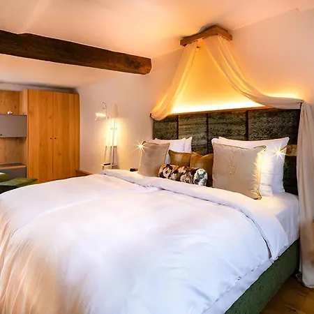 Brunnenhaus Schloss Landau 4*