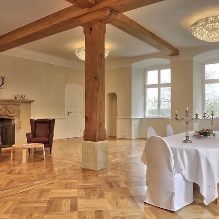 Hotel Brunnenhaus Schloss Landau 4*