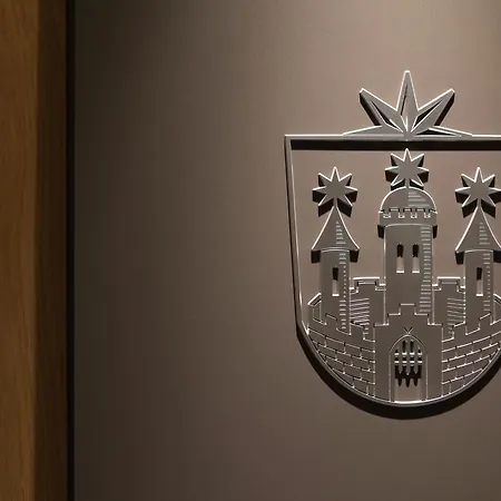 Brunnenhaus Schloss Landau 4*