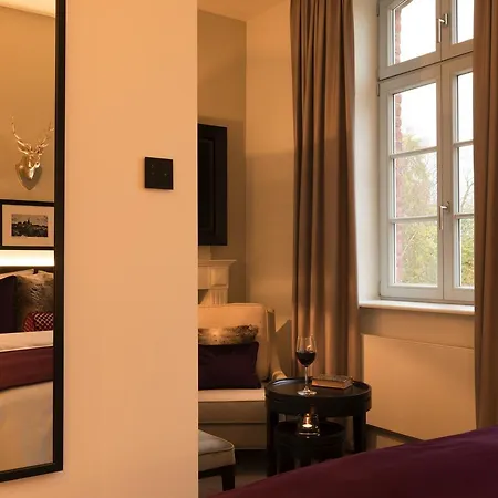 Otel Brunnenhaus Schloss Landau