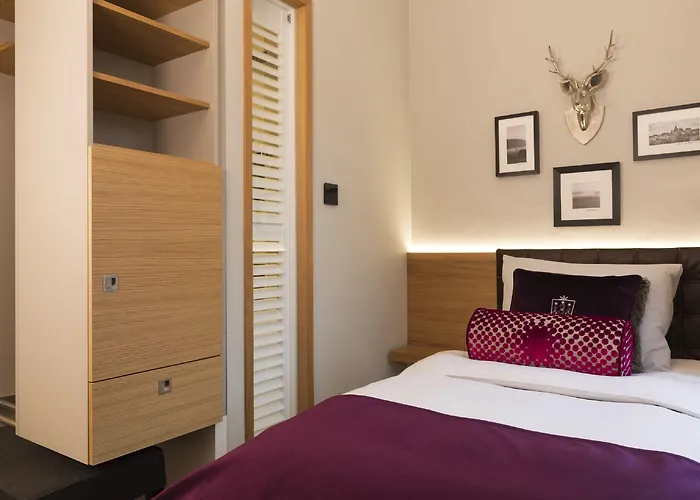 Hotel Brunnenhaus Schloss Landau 4*