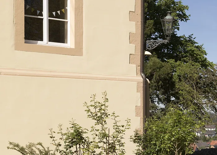 Brunnenhaus Schloss Landau Hotel Bad Arolsen