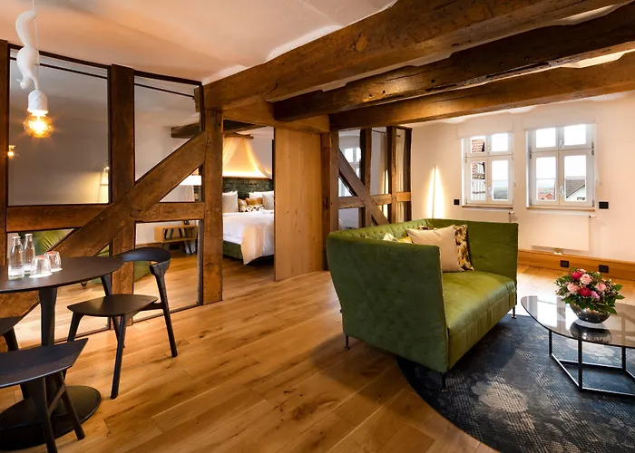 Brunnenhaus Schloss Landau Hotel