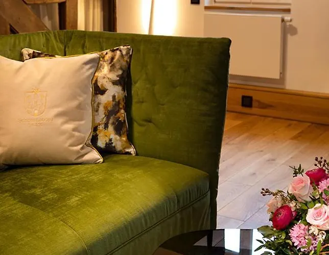 Hotel Brunnenhaus Schloss Landau 4*